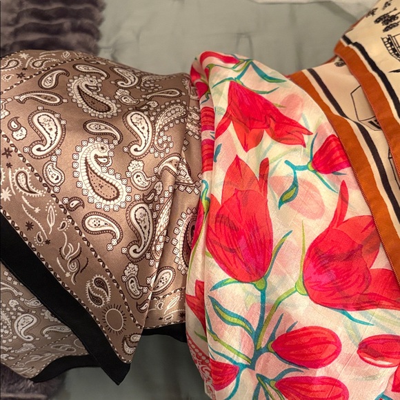 Colorful Patterned Scarves Collection - Picture 4 of 10